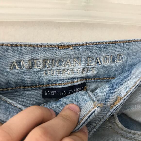 American Eagle Hi-Rise Shortie Shorts Light Wash - Picture 7 of 7